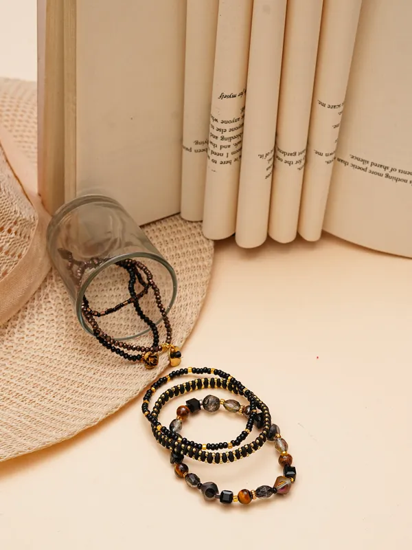Noir_Luxe_Handcrafted_Beaded_Bracelet_Set