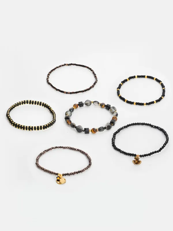 Noir_Luxe_Handcrafted_Beaded_Bracelet_Set
