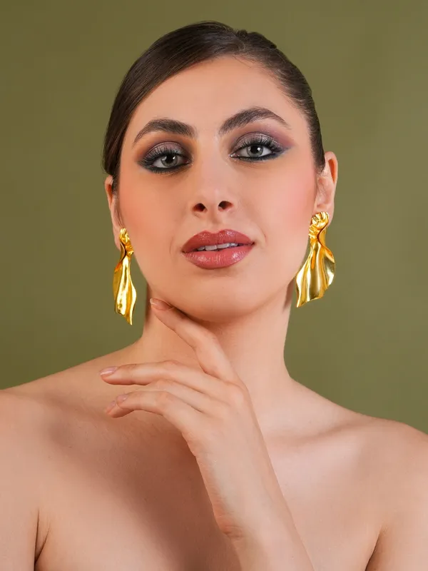Golden_Drape_Sculptural_Earrings