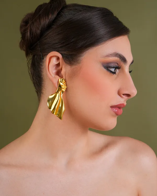 Golden_Drape_Sculptural_Earrings