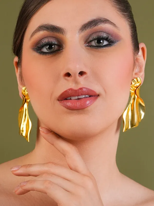 Golden_Drape_Sculptural_Earrings