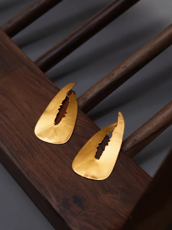 Golden_Rift_Drop_Earrings
