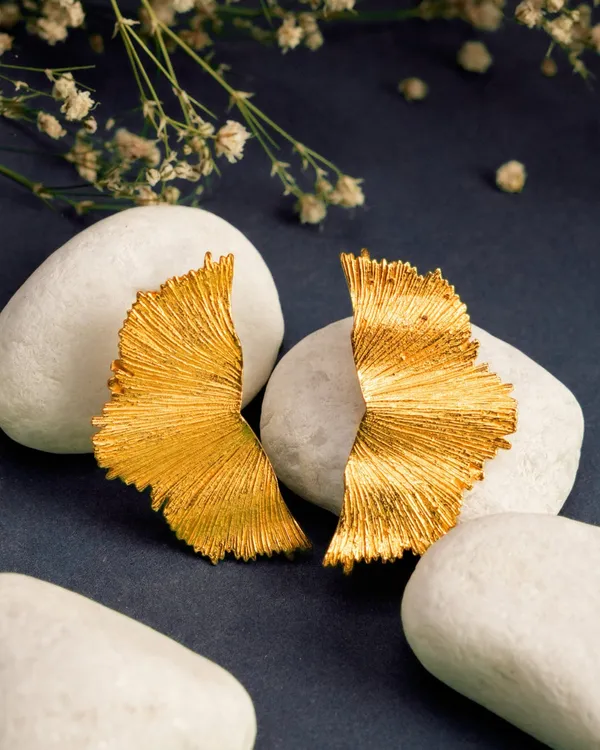Aurora_Fan_Textured_Earrings