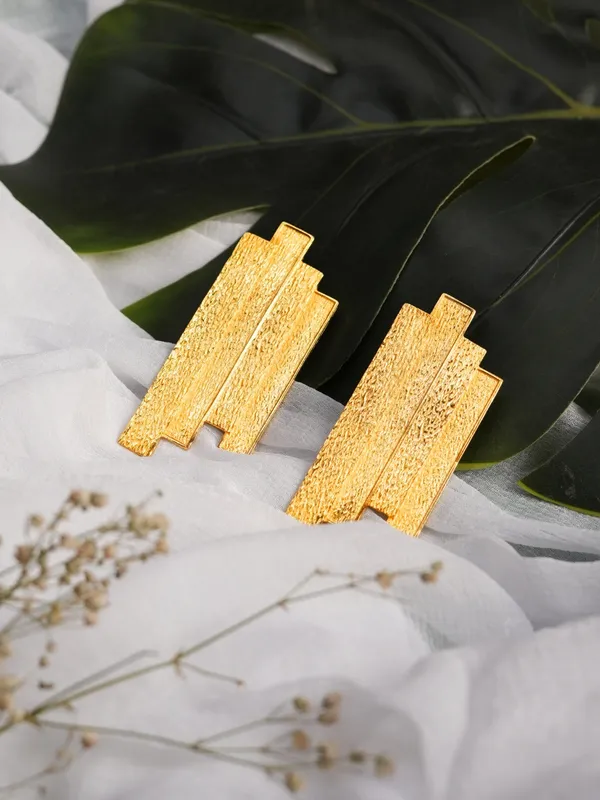 Gilded_Tower_Textured_Earrings