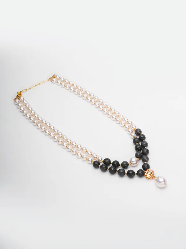 Dual_Tone_Basraa_Pearl_Agate_Layered_Necklace_Gold_Floral_Pendant_Accent