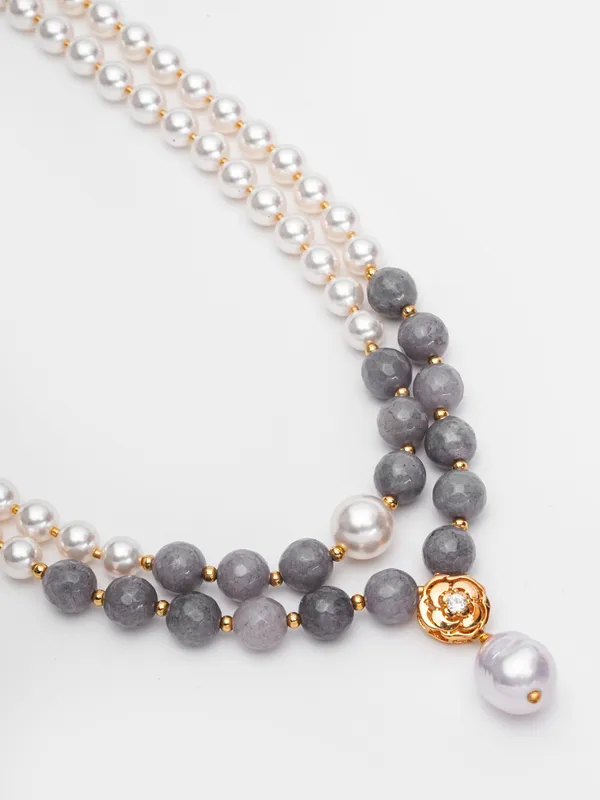Basraa_Pearl_Grey_Agate_Dual_Layer_Necklace_Gold_Floral_Pendant_Charm
