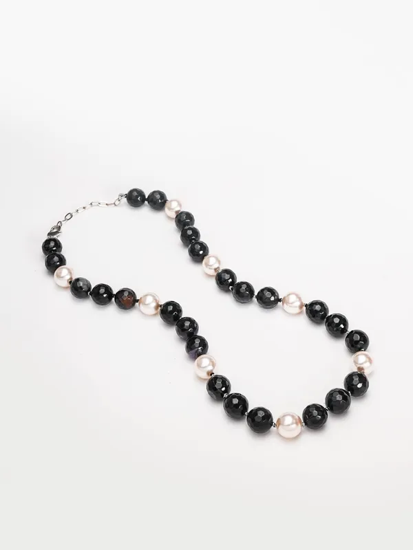 Basraa_Onyx_Noir_Pearl_Necklace