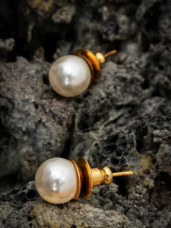 Basraa_Classic_White_Pearl_Stud_Earrings_In_Golden_Finish