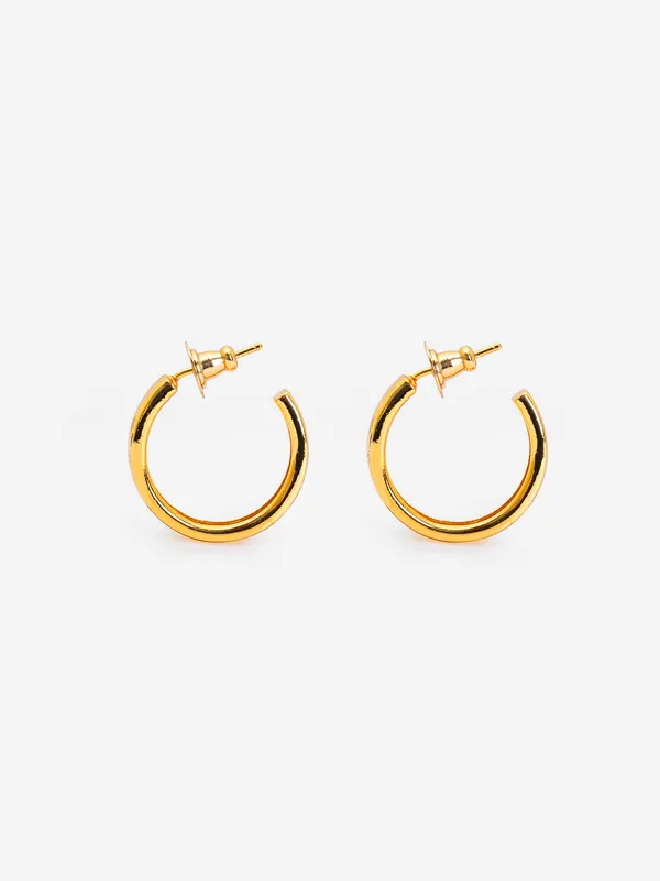 Golden_Luxe_Hoop_Earrings_18K_Gold_Plated_Minimal_Hoops