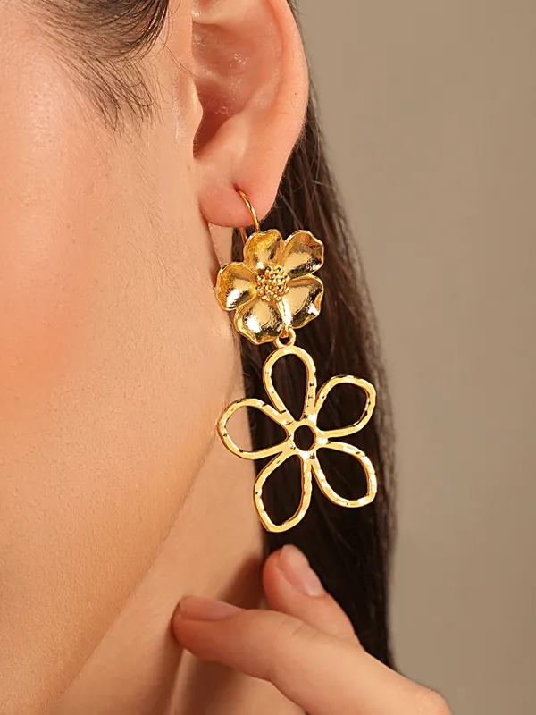 Golden_Bloom_Floral_Drop_Earrings_18K_Gold_Plated_Statement_Jewelry