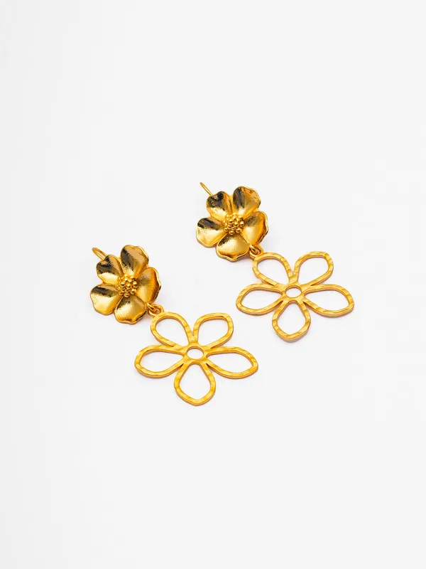 Golden_Bloom_Floral_Drop_Earrings_18K_Gold_Plated_Statement_Jewelry