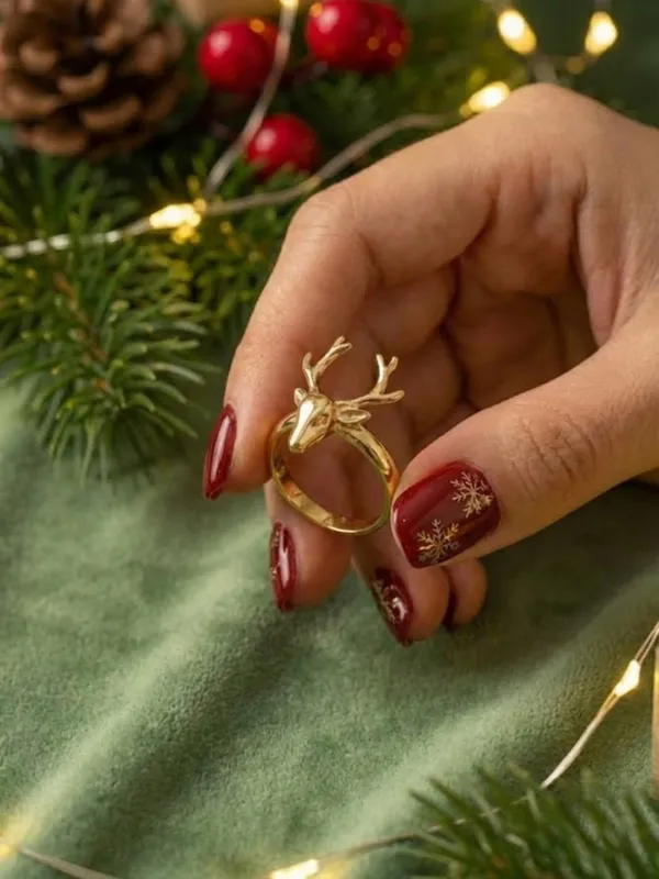 Basraa_92_5_Sterling_Silver_Reindeer_Motif_Gold_Plated_Ring