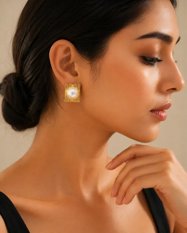 Vintage_Pearl_Statement_Studs