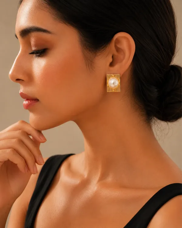 Vintage_Pearl_Statement_Studs