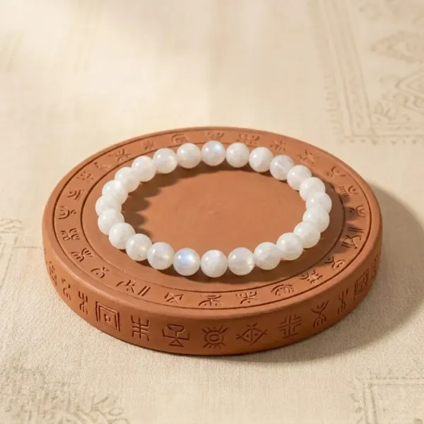 Lunar_Glow_Natural_Moonstone_Beaded_Bracelet