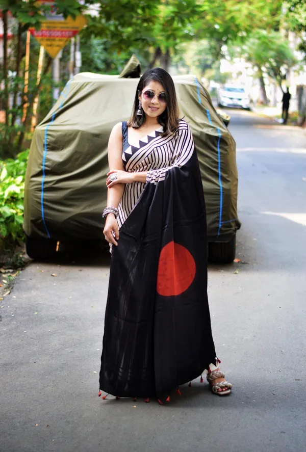 New_Aajrkh_Black_Line_Silk_Modal_Saree_With_Blouse_Pic