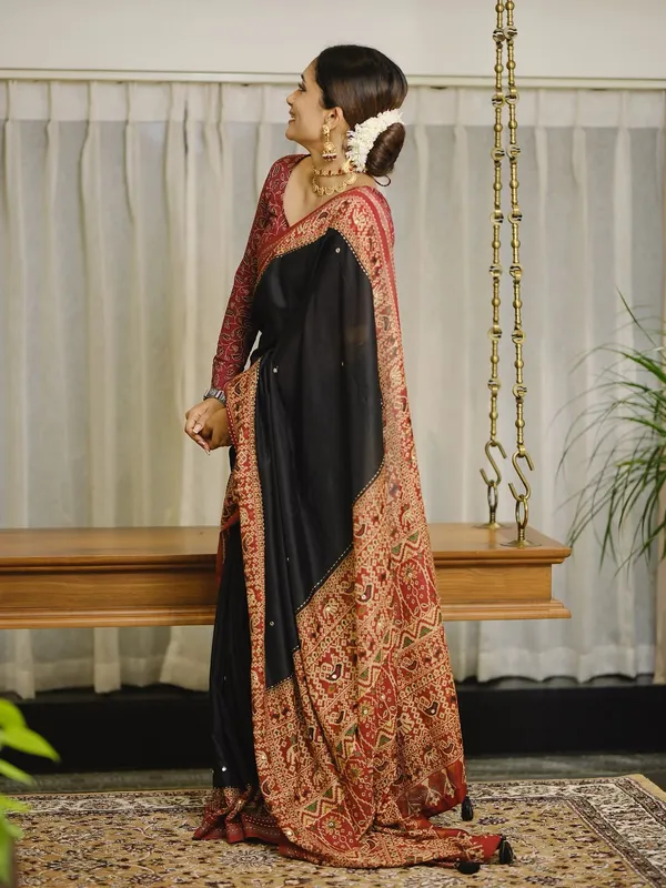 BLACK_:BIHAR_MULCOTTON_SAREE