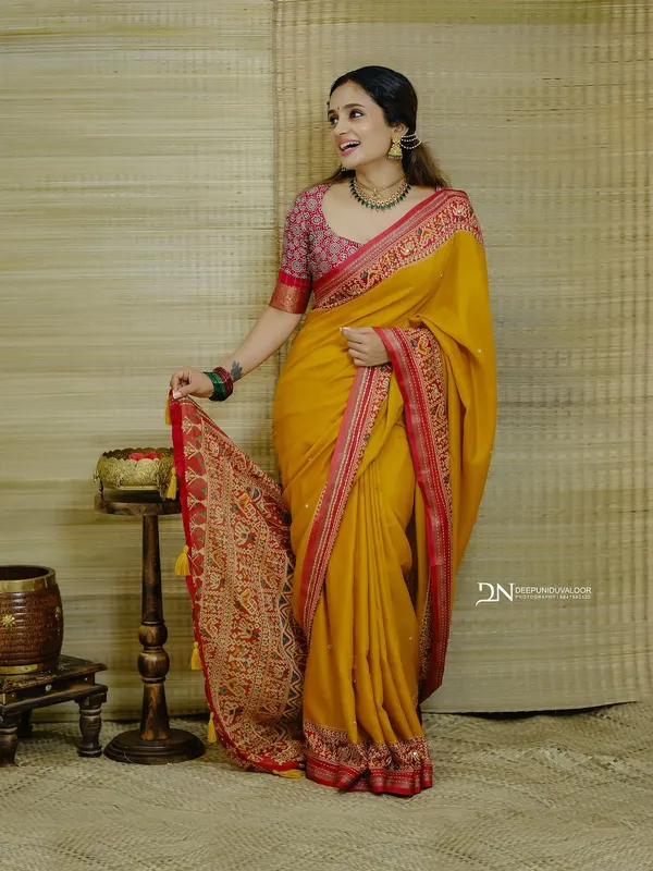 MUSTARD_YELLOW_:_BIHAR_MULCOTTON_SAREE