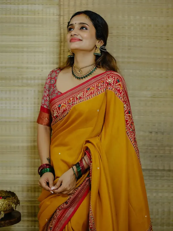 MUSTARD_YELLOW_:_BIHAR_MULCOTTON_SAREE