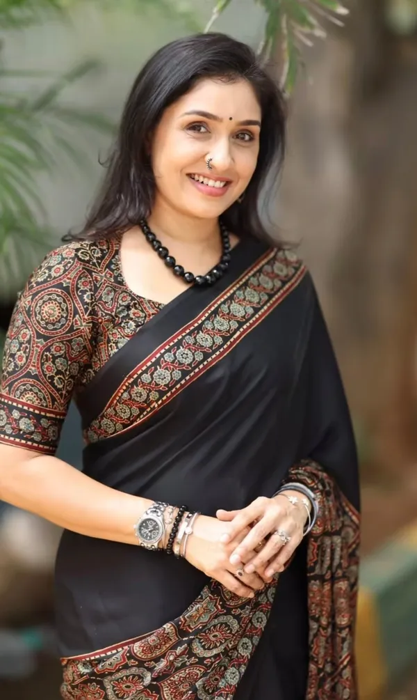 Pure_Ajrakh_Semi_Modal_Black_Silk_Saree