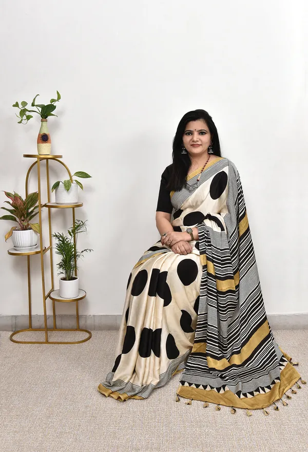 Pure_Semi_Modal_Silk_Ajrakh_Saree
