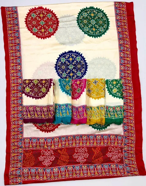 Pure_Kashmiri_Onam_And_Semmi_Gajji_Patola_Print_Silk_Saree