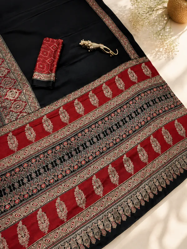 New_Modal_Silk_Ajrakh_Saree_With_Unstitched_Blouse_Piece