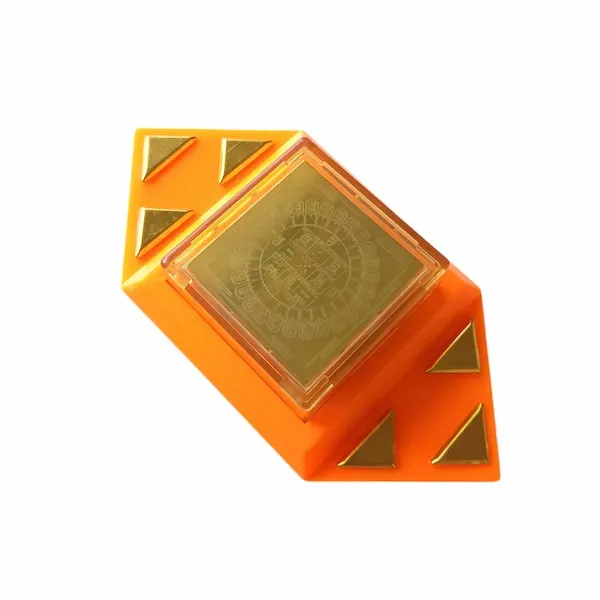 Kion_Strip_Connector