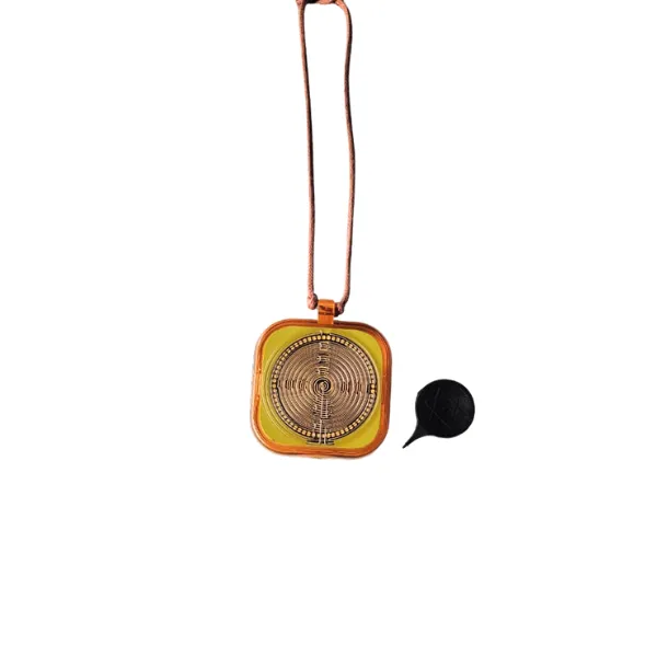 Healon_Locket