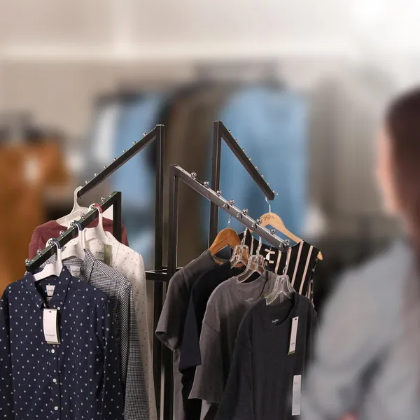 Black_Metal_Premium_Garment_Stand_For_Wardrobe