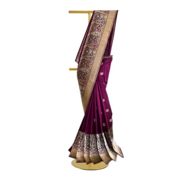 Gold_Metal_Premium_Garment_Stand_For_Wardrobe