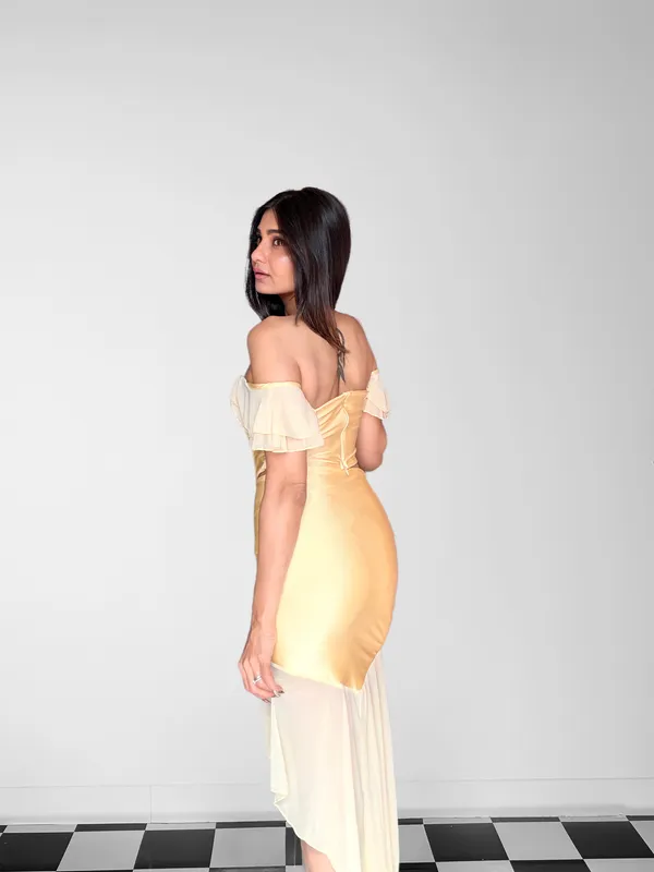 A_Riviera_Rendezvous_With_This_Matching_Set_-_Butter_Yellow