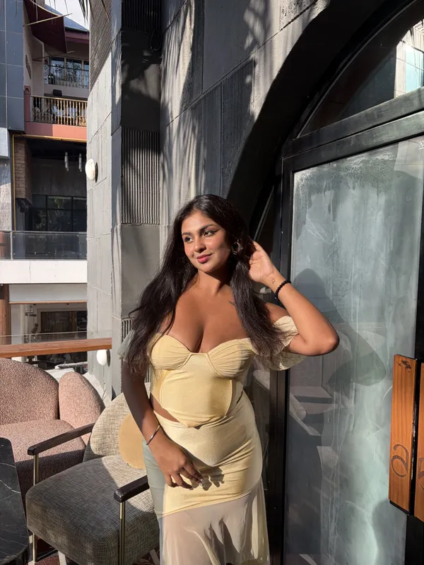 A_Riviera_Rendezvous_With_This_Matching_Set_-_Butter_Yellow