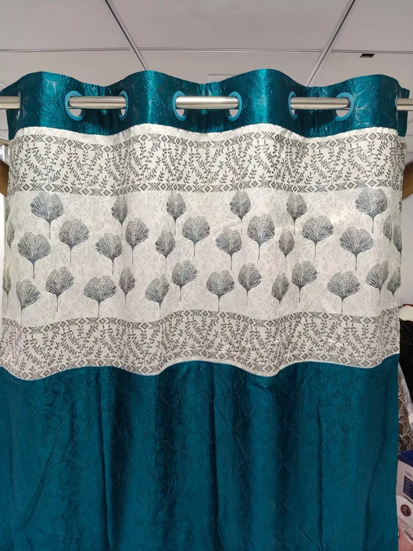 Polyester_Decorative_Botanical_Print_Eyelet_Curtain