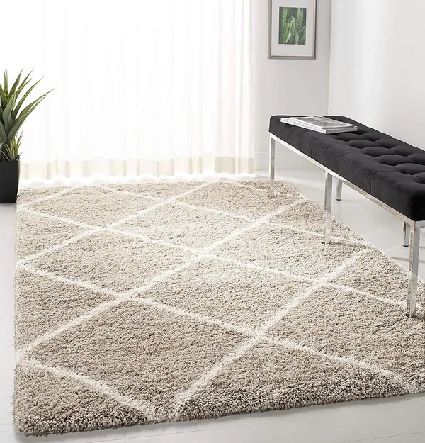 Arhamrug_3_D_Fluffy_Soft_Silky_Shaggy_Carpet_For_Hall_Room_Bedroom_Kids_Room_Guest_Room_Etc_Beige_And_Ivory_Box