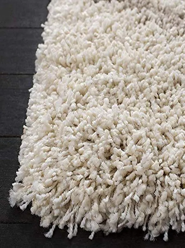 Premium_Velvet_Runner_Rug_For_Hallways_And_Entryways_Soft_Non_Slip_And_Stain_Resistant_Design_For_Contemporary_Living_Spaces_Ivory_And_Beige
