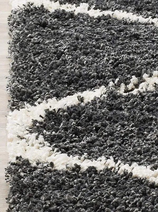 Premium_Velvet_Runner_Rug_For_Hallways_And_Entryways_Soft_Non_Slip_And_Stain_Resistant_Design_For_Contemporary_Living_Spaces_Grey_Ivory