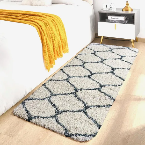 Modern_Polyester_Anti_Slip_Shaggy_Fluffy_Rugs_And_Carpet_For_Bedroom_Hall_Kids_Room_Guest_Room_Etc_Color_Ivory_Blue