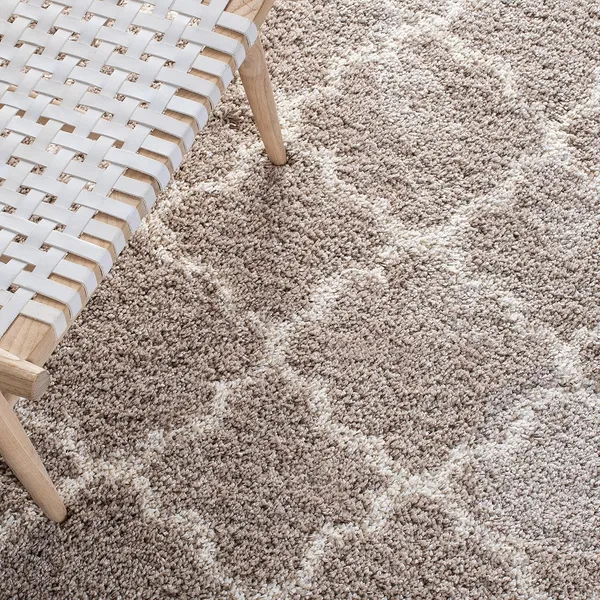 Modern_Geometric_Area_Rugshag_Texture_Multi_Colour_Pattern_Design_With_Extra_Softness_And_Smooth_Silky_Feel_For_Living_Room_Carpet_Etc_Clr_Design_Beige_Ivory