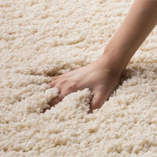 Modern_Geometric_Area_Rugshag_Texture_Multi_Colour_Pattern_With_Extra_Softness_And_Smooth_Silky_Feel_For_Living_Room_Carpet_Etc_Clr_Off_White