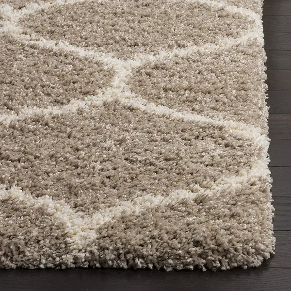 Luxury_Shaggy_Carpet_With_Non_Slip_Backing_Perfect_For_Living_Room_Bedroom_Etc_Crl_Ivory_Beige_Box