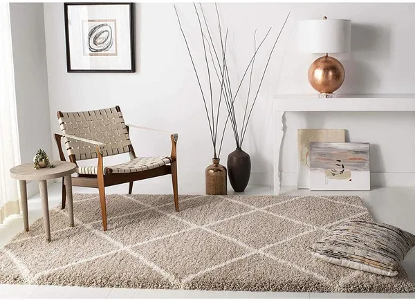 Luxury_Shaggy_Carpet_With_Non_Slip_Backing_Perfect_For_Living_Room_Bedroom_Etc_Crl_Ivory_Beige_Box