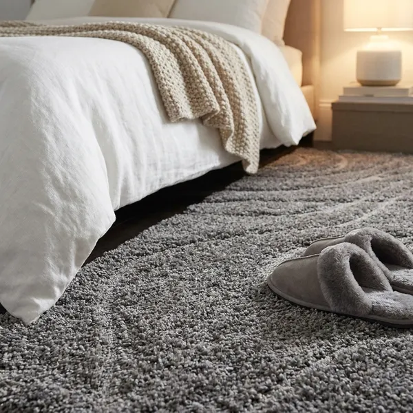 Premium_Velvet_Runner_Rug_For_Hallways_And_Entryways_Soft_Non_Slip_And_Stain_Resistant_Design_For_Contemporary_Living_Spaces_Grey
