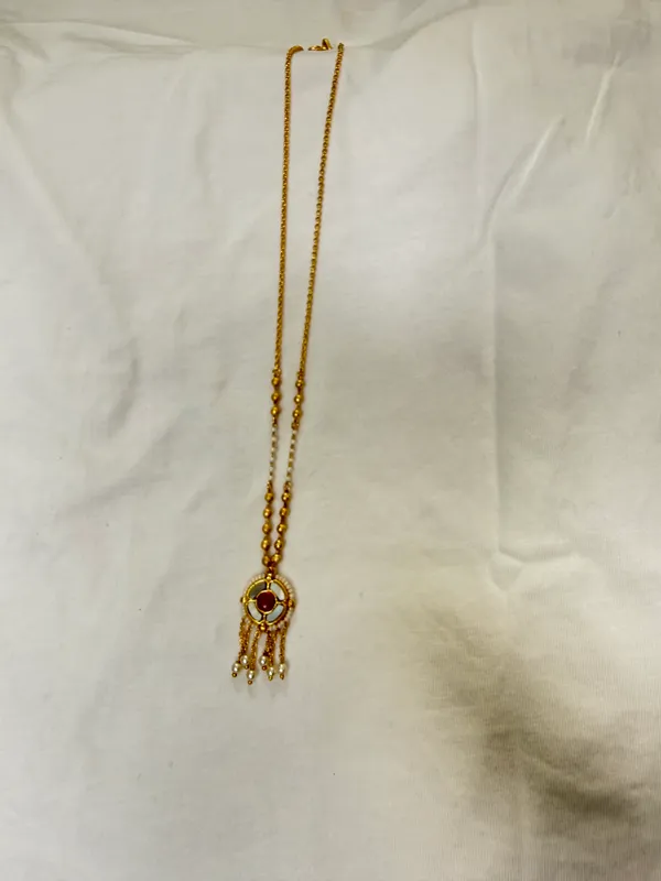 Gold-Toned_Alloy_Red_Stone_Tassel_Pendant_Necklace_Set_For_Women