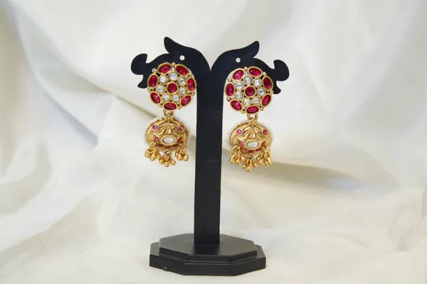 Multicolor_Gold_Toned_Ruby_Red_Kundan_Jhumka_Earrings_For_Women