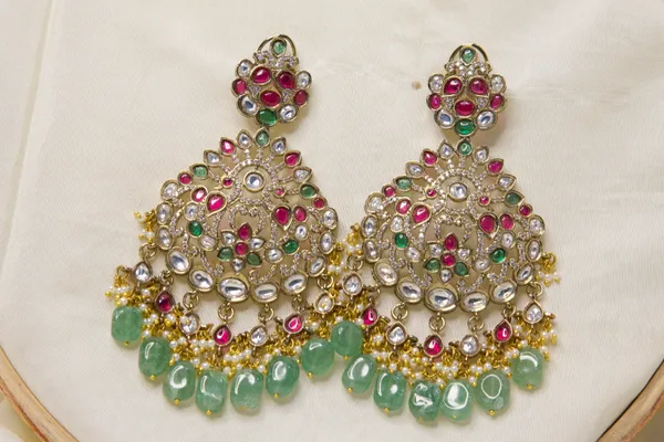 Gold-Toned_Alloy_Kundan_Chandbali_Green_Bead_Earrings_For_Women