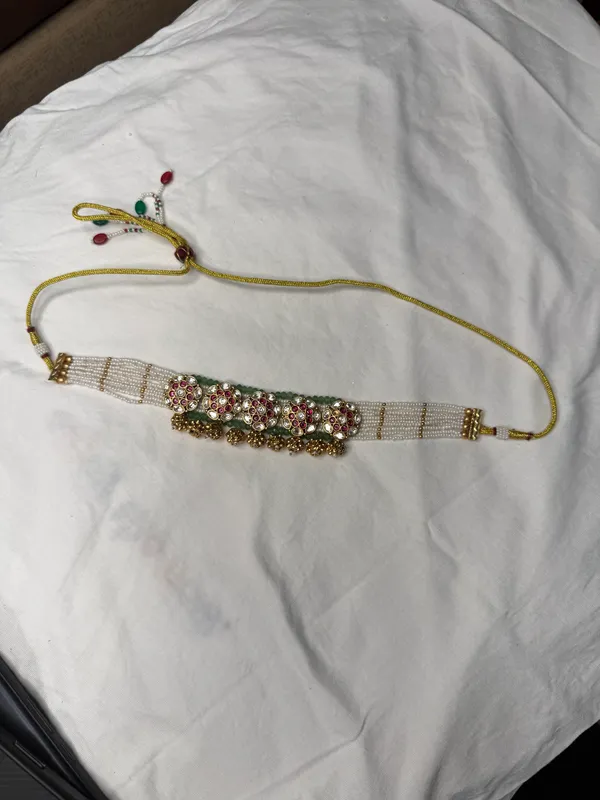 Multicolor_Gold-Toned_Alloy_Kundan_Pearl_Choker_Necklace_Set_For_Women