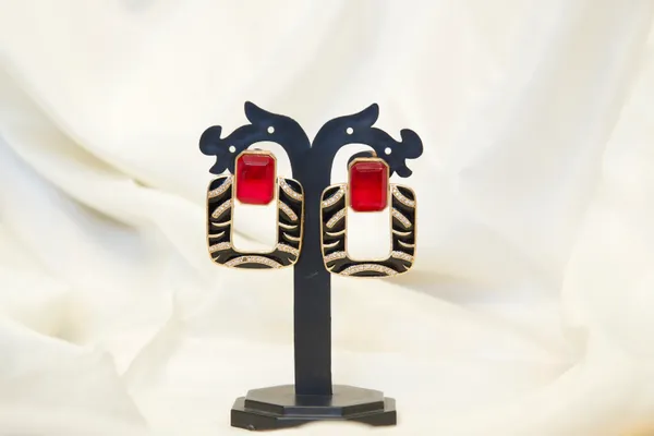 Off-White_Copper_Alloy_Red_Enamel_Geometric_Stud_Earrings_For_Women