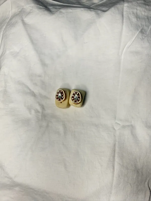Cream_Gold-Toned_Crystal_Rectangular_Stud_Earrings_For_Women