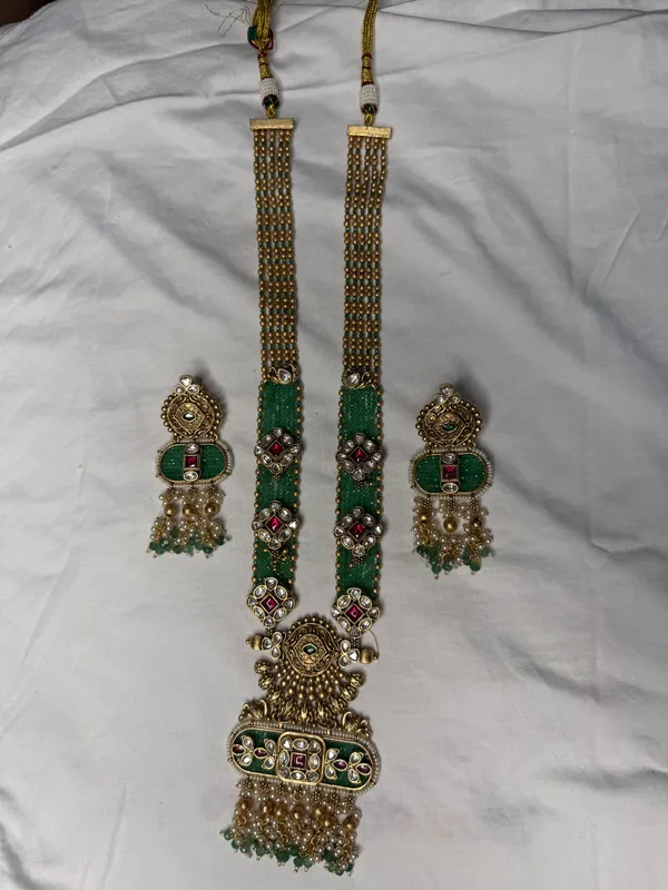 Multicolor_Antique_Gold_Meenakari_Necklace_&_Earring_Set_For_Women